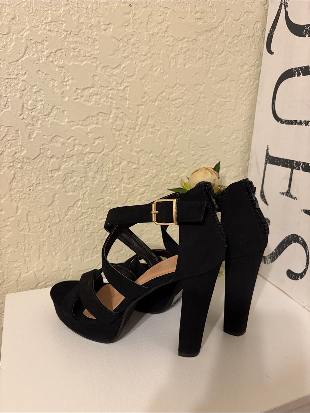 TOP Moda Black Strappy Platform Block Heels - Picture 3 of 3